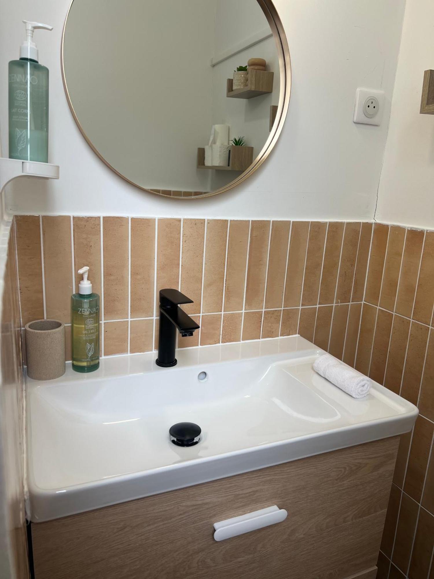 "Le Charleville", Superbe Appartement, Gare De Nevers, Service Premium By Primo C0Nciergerie 외부 사진
